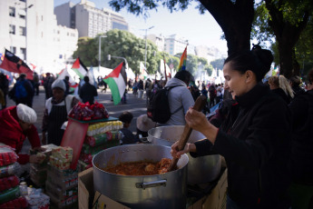 Buenos Aires, Argentina.- In the photos taken on May 1, 2023, social organizations in Argentina commemorated Labor Day this Monday with acts and popular pots against the conditions of an agreement with the International Monetary Fund (IMF) and demand measures to moderate the effects of inflation. The acts of May 1 also served to express the rejection of the labor reforms that several of the right-wing opposition presidential candidates have promised to promote.