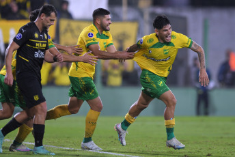 Buenos Aires, Argentina.- In the photos taken on May 4, 2023, during the match between Defensa y Justicia and Peñarol at the Norberto "Tito" Tomaghello stadium for the third date of Group F of the Copa Sudamericana. Defensa y Justicia thrashed Peñarol de Montevideo 4-1, striking at the right moments and three of their goals were great goals. His second win in the turner settled him in his zone.