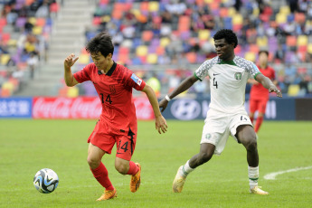 Santiago del Estero, Argentina.- In the photos taken on June 4, 2023, during the match between South Korea and Nigeria for the quarterfinals of the U-20 World Cup at the Único Madre de Ciudades Stadium. South Korea, with a goal from center-back Choi Seokhyun in the first part of extra time, beat Nigeria 1-0 on Sunday and will face Italy for a place in the World Cup final.
