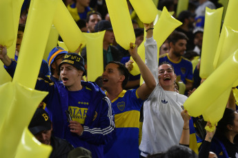 Buenos Aires, Argentina.- In the photos taken on June 6, 2023, during the match between Boca Juniors and Colo-Colo for matchday 5 of Group F played at the Bombonera stadium. Boca, qualified for the round of 16 of the 2023 Copa Libertadores by defeating Colo Colo 1-0, with a goal from Marcelo Weigandt (55).