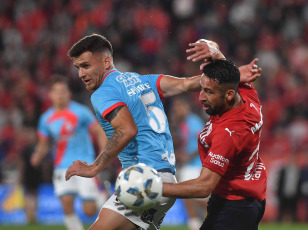 Buenos Aires, Argentina.- In the photos taken on October 29, 2023, during the match between Independiente and Arsenal on the eleventh date of zone A of the Professional Football League (LPF) Cup at the Libertadores de América Stadium . Independiente could not defeat the relegated Arsenal de Sarandí and ended up drawing goalless in Avellaneda.