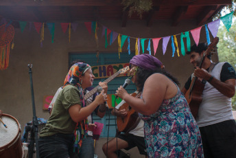 La Rioja, Argentina.- In photos taken on February 12, 2024, people enjoy carnivals around the country. Traditions, music and dance attract tourists in many cities in Argentina, as a transcendental event in the annual tourist calendar, special for a long weekend that includes Monday and Tuesday.