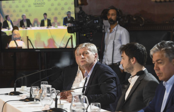 Buenos Aires, Argentina.- En las fotos tomadas el 27 de febrero del 2024, los gobernadores de las provincias patagónicas reclamaron la apertura de un "diálogo" al gobierno nacional, exigieron que termine con los "agravios" que se sucedieron en el conflicto con la provincia de Chubut por la coparticipación y anunciaron la confección de un “manifiesto patagónico” que será presentado en una reunión con mandatarios y legisladores de la región, a la que invitaron al presidente Javier Milei.