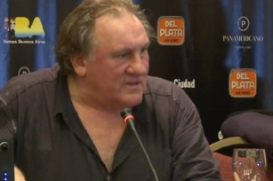 Gérard Depardieu brinda conferencia de prensa en Buenos Aires